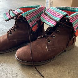 Ecuador boots- two ways to wear!