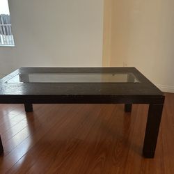 FREE WOODEN COFFEE TABLE