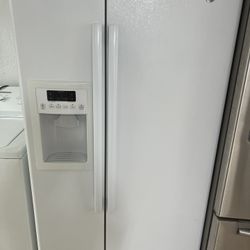 GE Side By Side White 33wide 
