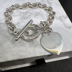 Tiffany & Company Heart Toggle Bracelet 7”