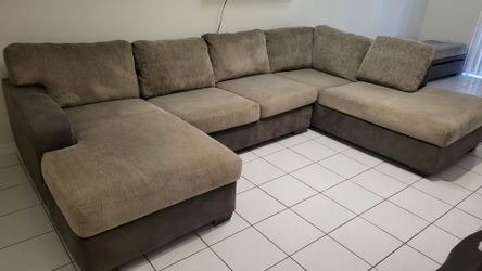 Sectional Couch and Ottomans
