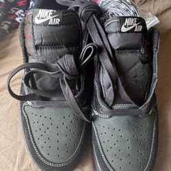 Travis Scott AJ1 Phantom Black