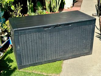 STORAGE/BENCH LOCKABLE BOX   WATER PROOF SUV  PROTECTION  48” L  22” D  25” H