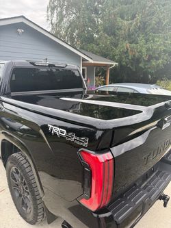 Toyota tundra tonneau topper
