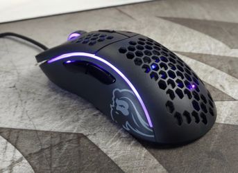 Glorious model d