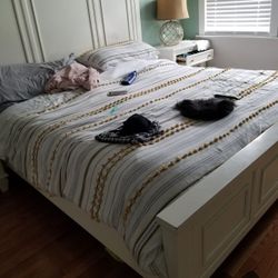 $39 down finance or CashCoaster Bedroom Set Queen or King Bed Dresser Nightstand Mirror