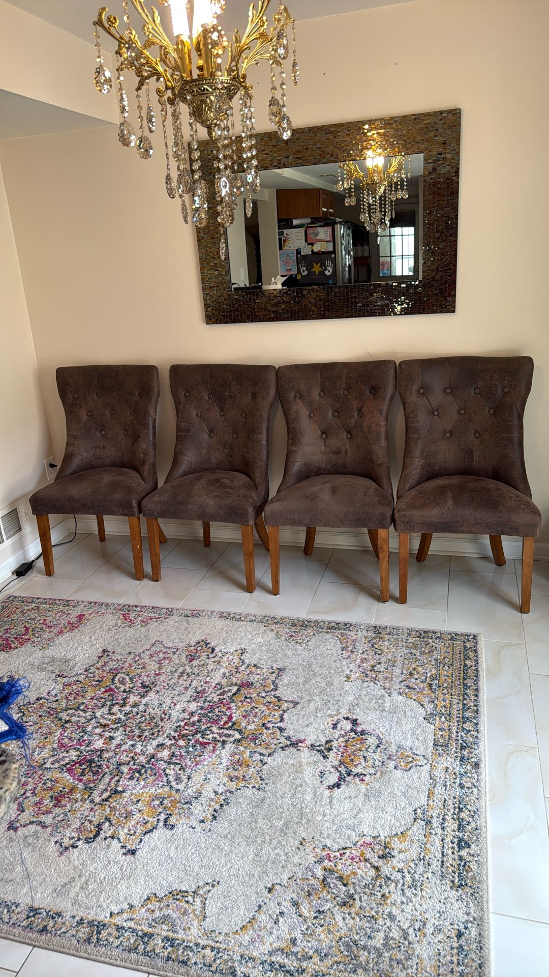 4 Matching Dining Chairs