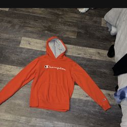 Used Big Kids Champion Hoodie Size 14/16