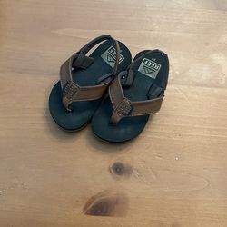 Toddler Sandals Size 3/4 