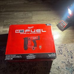  Milwaukee M18 FUEL 18-Gauge Brad Nailer – BRAND NEW (2746-20)