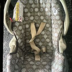 GRECO CAR SEAT $45