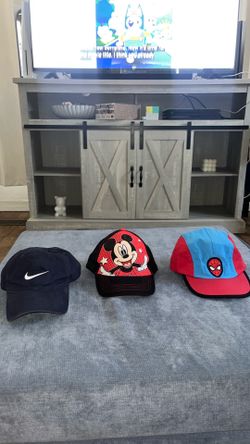 Boys hats 🧢 (ESCONDIDO)