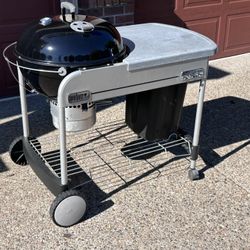 Weber Performance Charcoal Grill With Table
