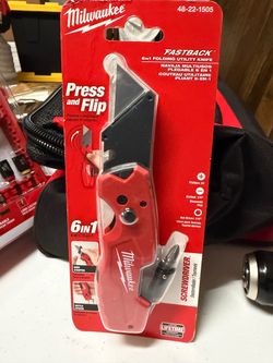 Milwaukee Fastback 6-in-1 Folding Utility Knife