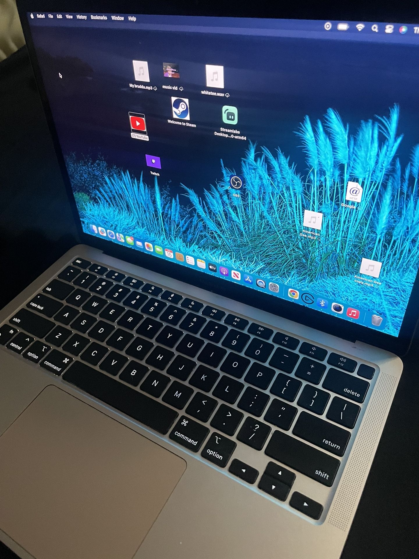 MacBook Air 13  M1 8GB 256GB SSD 