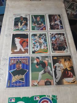 18 Mark McGwire Baseball Cards
