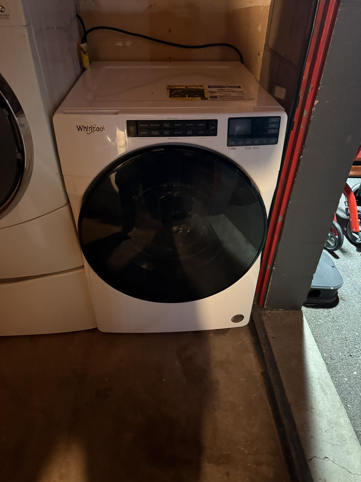 Whirlpool Front Loading Washer - works Perfect!