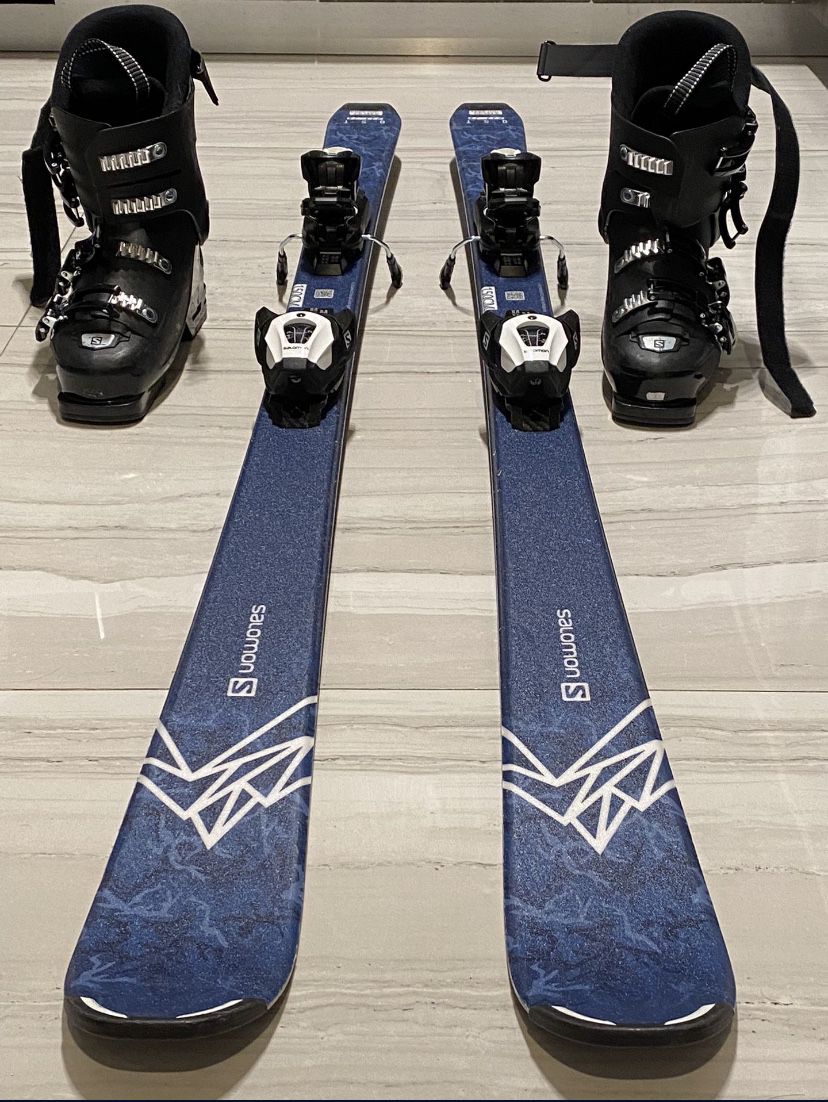 Skis And Boots Sizes Are In The Description 