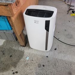 DeLong Room Air Conditioner 
