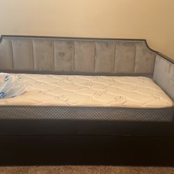 Velvet Day Bed