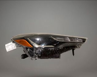 2022-2025 Toyota Corolla Cross w/o Adaptive Right Headlight Used OEM Black