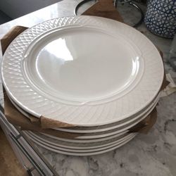 Dinner Plates By Homer Laughlin NEW