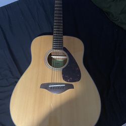 Yamaha Guitar Acoustic 