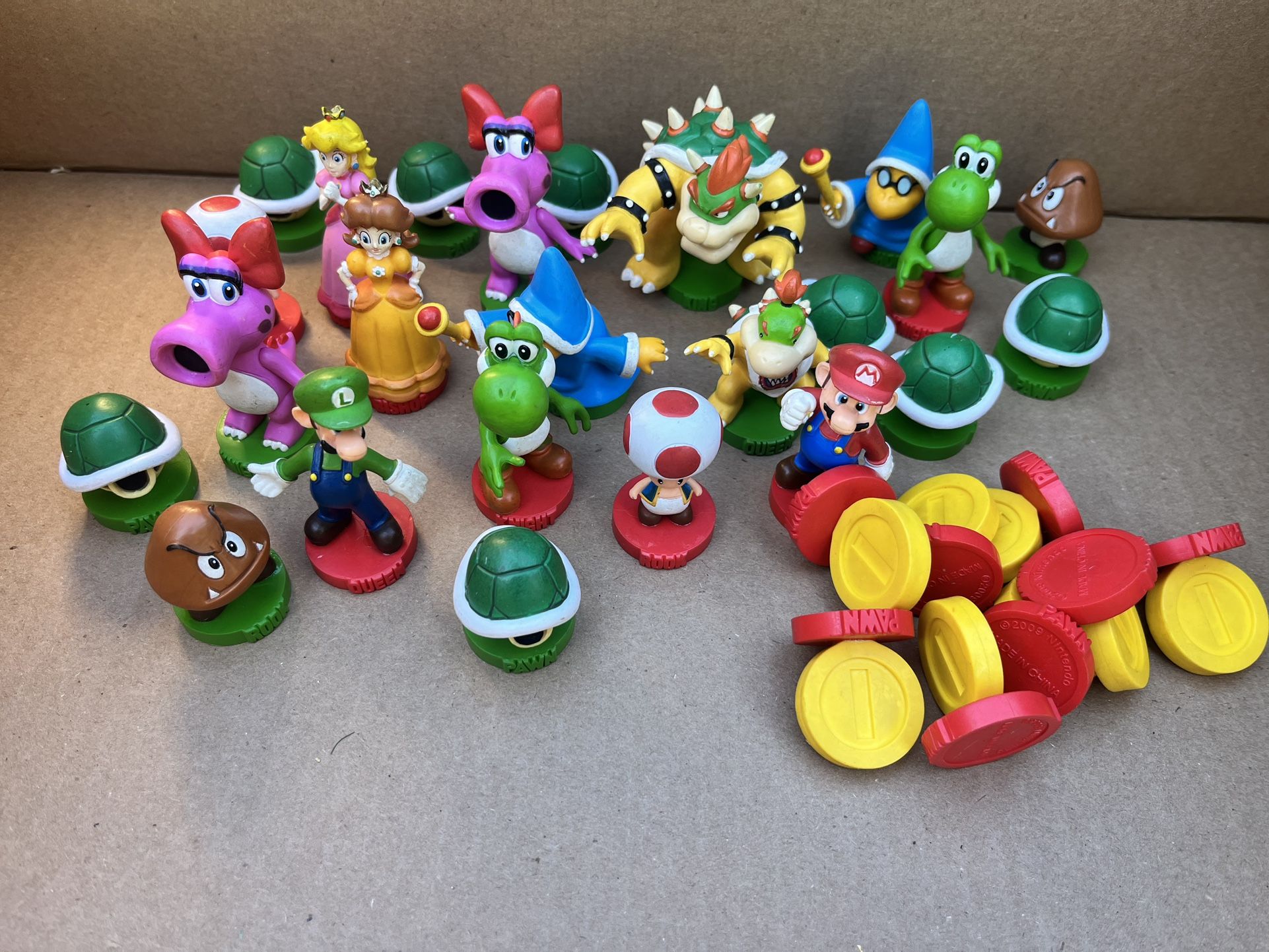 Mario Chess Set 2009 Complete Set No Board