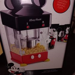 MICKEY MOUSE KETTLE CORN POPPER 