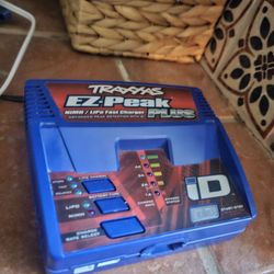 Traxxas Ez-peak Plus Fast Charger 