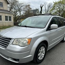 2008 Chrysler Town & Country