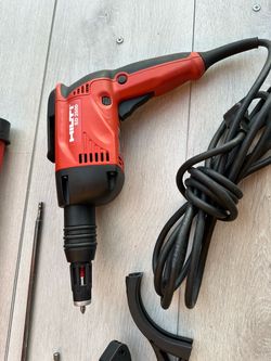 Hilti SD 2500 Drywall Screwdriver with SMI 55 plus and SME Attachments
