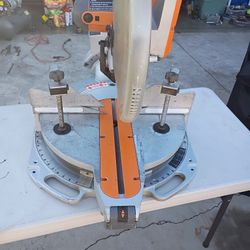 Serrucho En Buenas Condiciones Medida 12