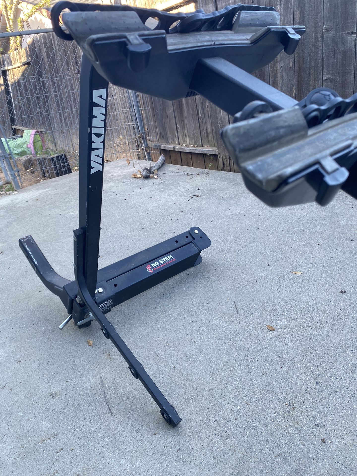 Yakima Tow Hitch Bike Rack for Sale in Fallbrook, CA OfferUp