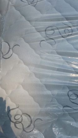 SERTA FULL SIZE MATTRESS DELIVERY BOX SPRING AVAILABLE