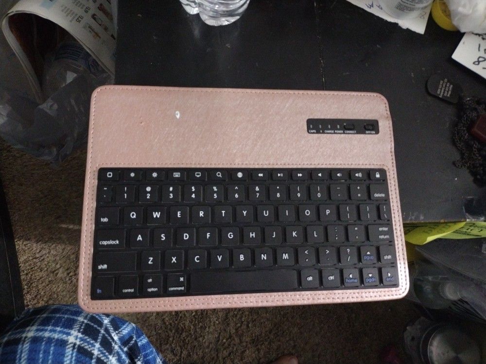 Lip tap Keyboard Chargeable
