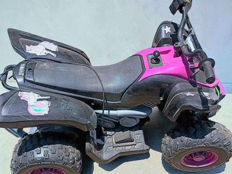 Kids Yamaha with charger