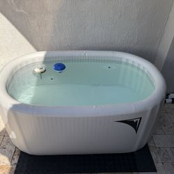 Ice bath with chiller