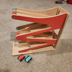  Lovevery Race & Chase Car Ramp