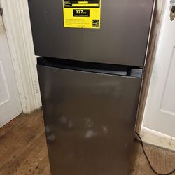 Refrigerator With Separate Freezer