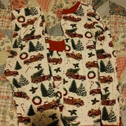 Piyama De Niño Size 16 Usado Un Par De Veces $8