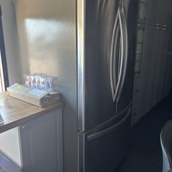 FREE REFRIGERATOR 