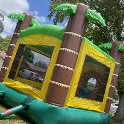Jumper With Water Slide 