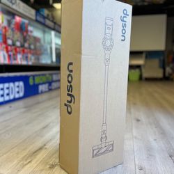 Dyson V15 (Take It Home In Payments/ llévalo a casa en pagos)