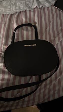 Michael Kors cross body