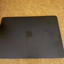 2022 Macbook M2