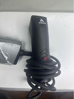 Andis Detachable Clipper + Blades