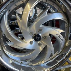 24 Wheels Sería W Steering Wheel Floating Caps 
