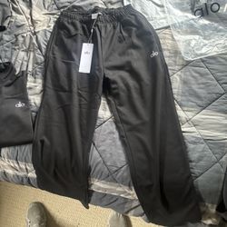 Black ALO SWEATPANTS ONLY