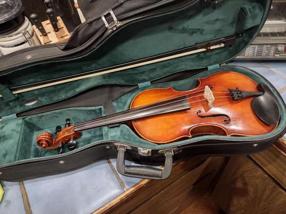 Snow SA-100 Viola - 15.5" with case, bow, shoulder rest